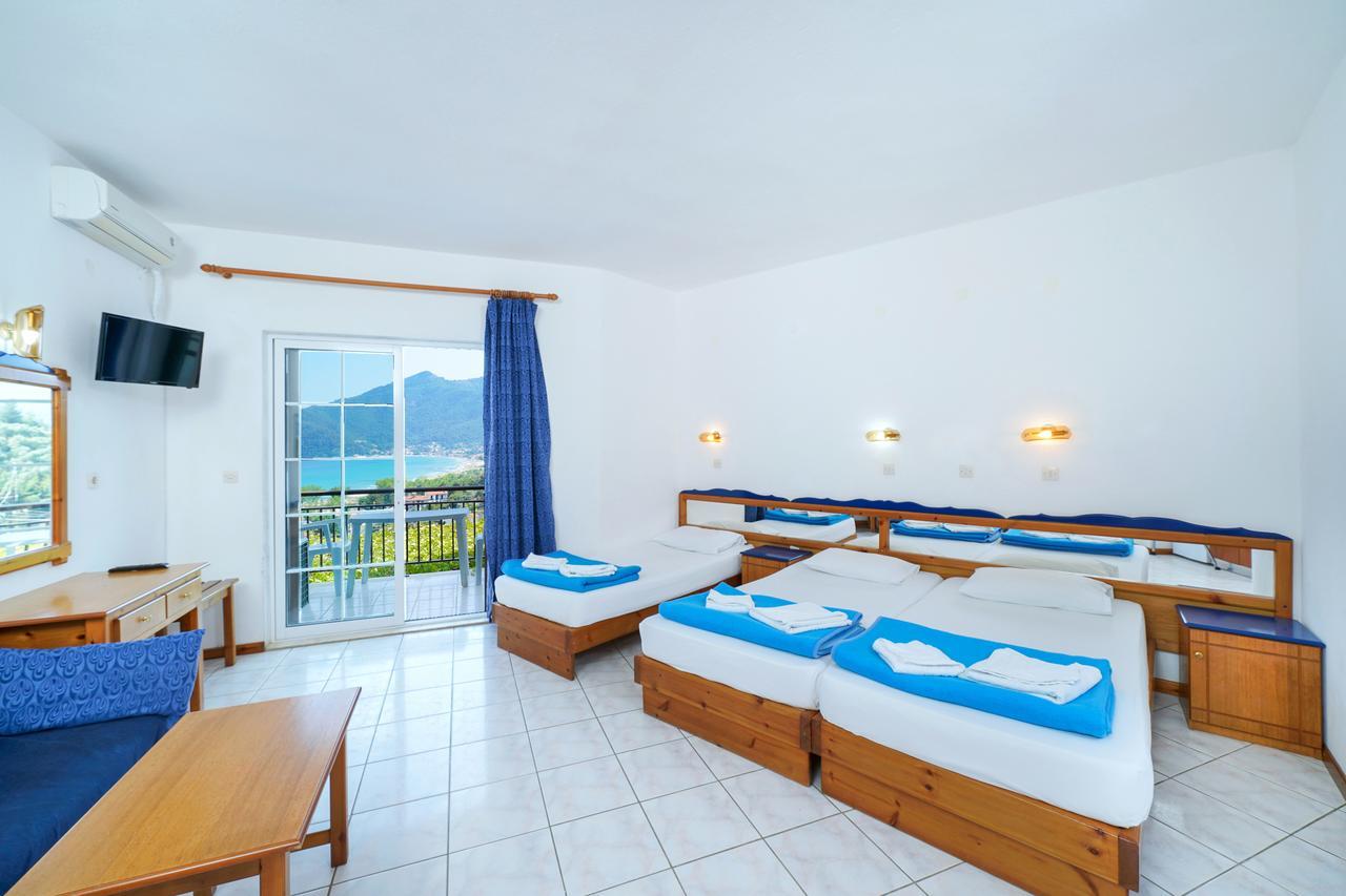 Hotel Emerald Хриси-Амудия Экстерьер фото