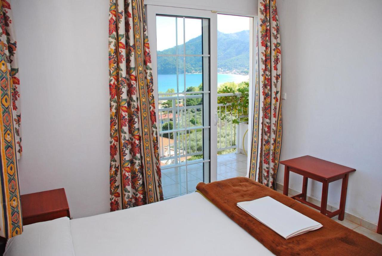Hotel Emerald Хриси-Амудия Номер фото